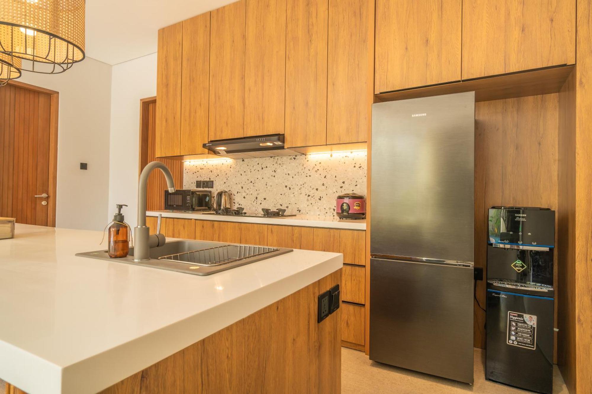 3brd Modern Close To The In *
